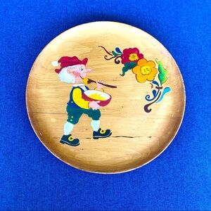 Vintage Folk Art Hand painted Wooden Plate Platter Wall Decor 12” Man Wo…